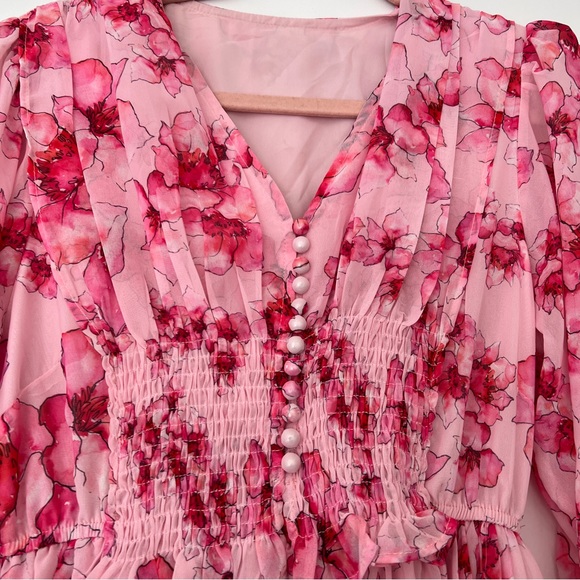 Chicwish floral pink smocked midi dress - Picture 4 of 6